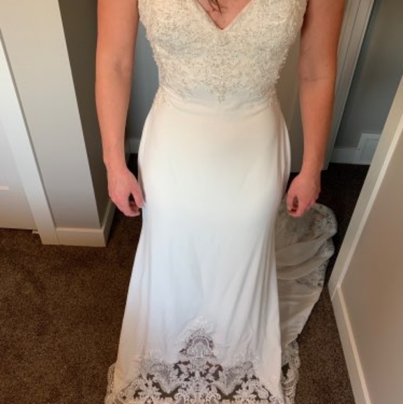 Wedding dress - Picture 7 of 8